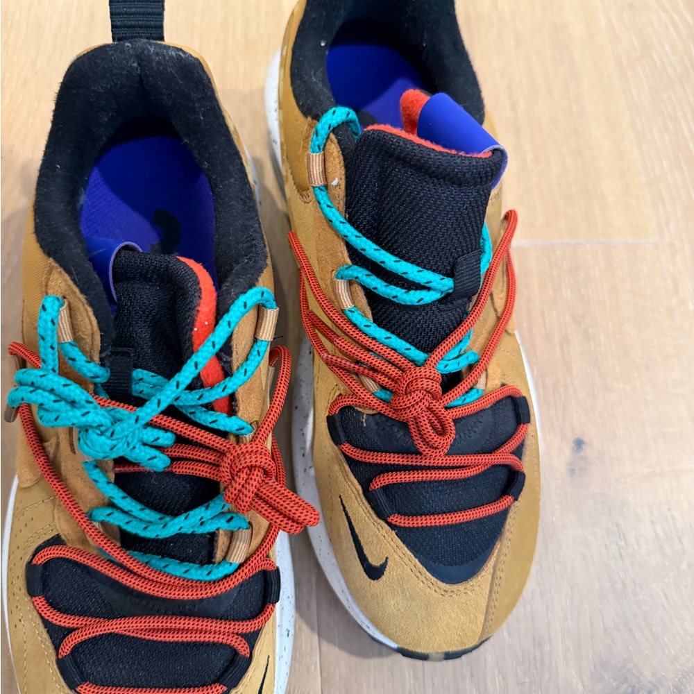 Nike brown sneakers - Picture 3 of 5